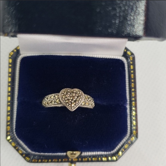 Silver Marcasite Ring - Picture 2 of 4